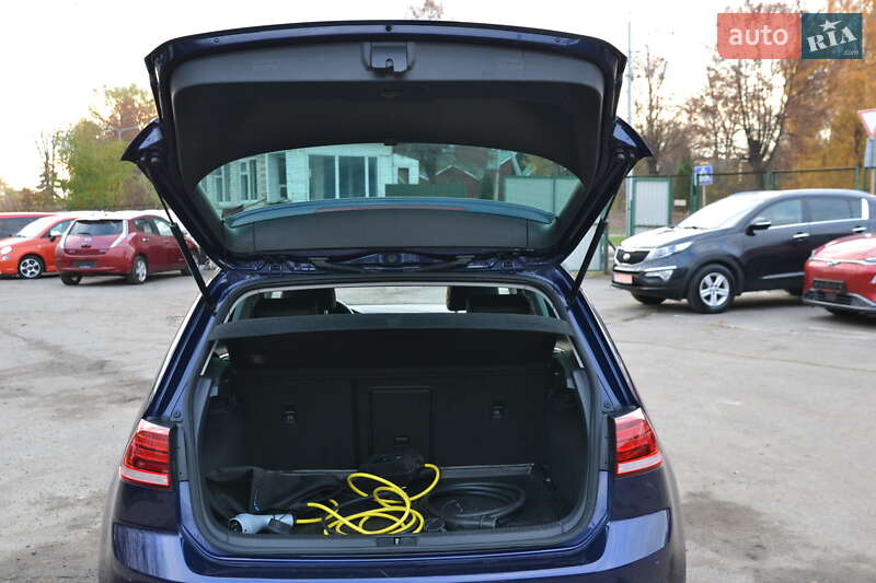 Хэтчбек Volkswagen e-Golf 2018 в Луцке