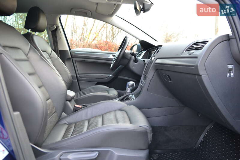 Хэтчбек Volkswagen e-Golf 2018 в Луцке