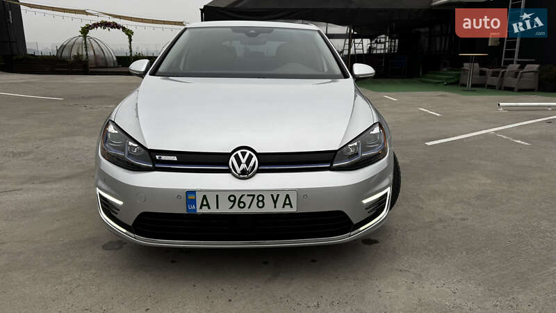 Хэтчбек Volkswagen e-Golf 2019 в Киеве