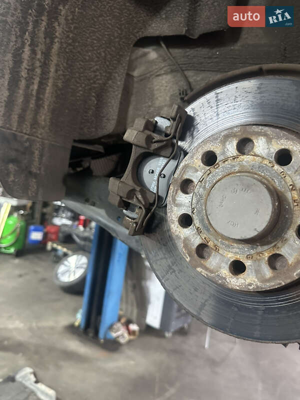 Хэтчбек Volkswagen e-Golf 2018 в Киеве