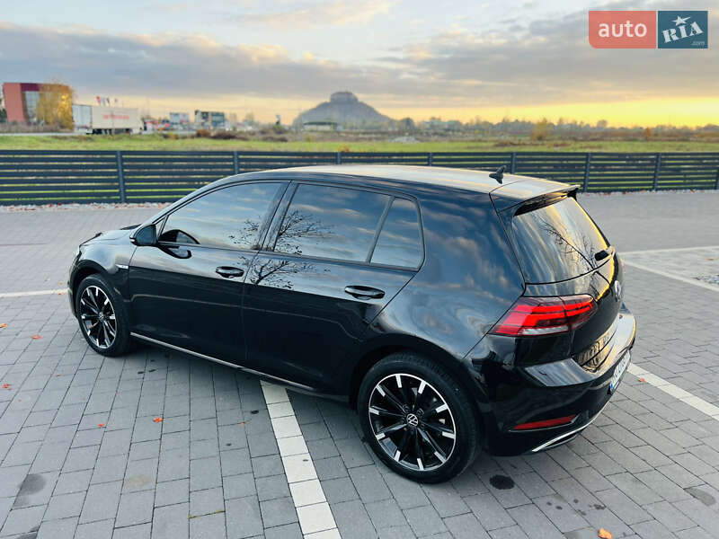 Хэтчбек Volkswagen e-Golf 2018 в Мукачево