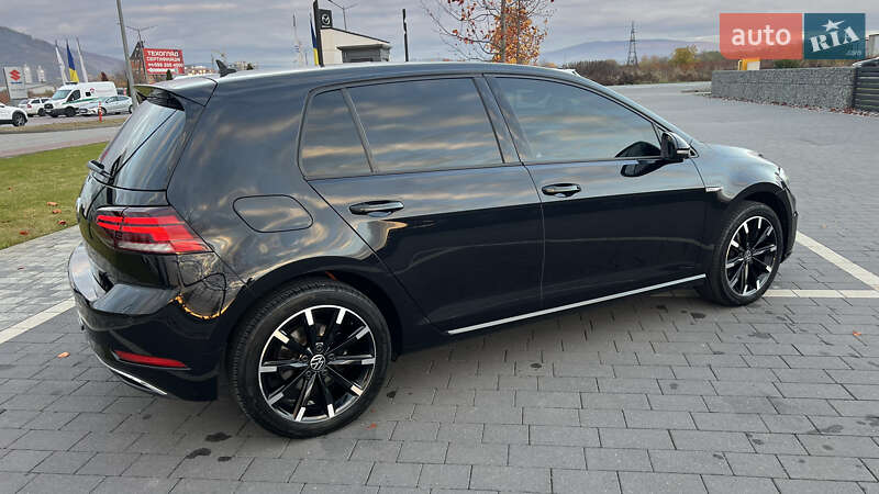 Хэтчбек Volkswagen e-Golf 2018 в Мукачево
