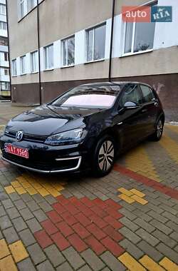Хетчбек Volkswagen e-Golf 2015 в Звягелі