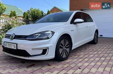 Хэтчбек Volkswagen e-Golf 2017 в Виннице