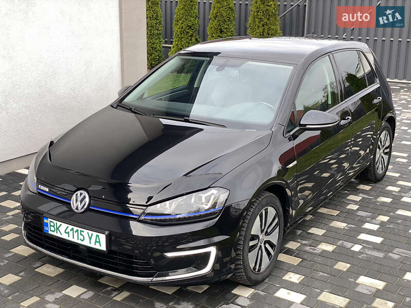 Volkswagen e-Golf 2015