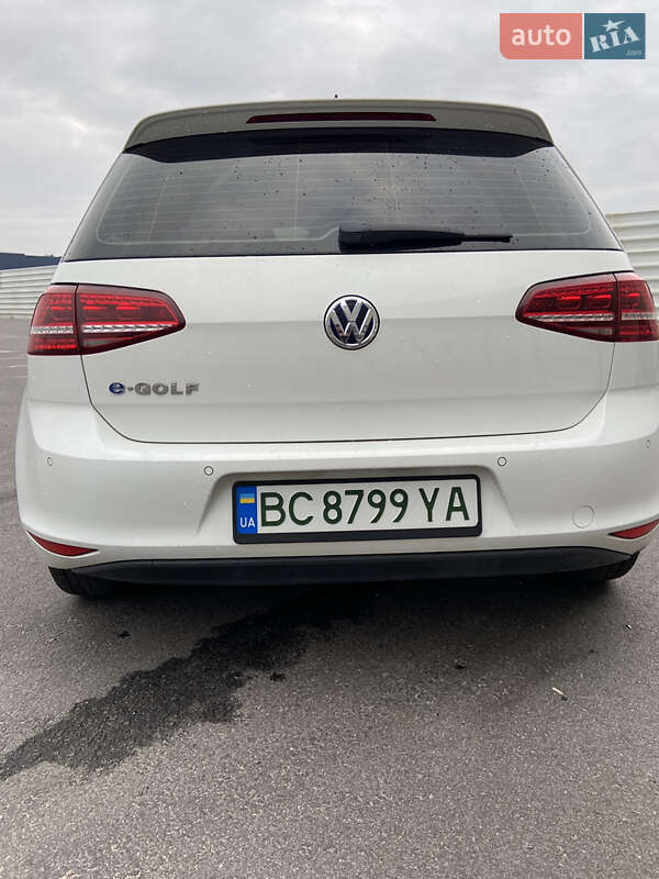 Хетчбек Volkswagen e-Golf 2014 в Львові