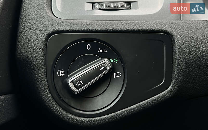 Хетчбек Volkswagen e-Golf 2014 в Львові