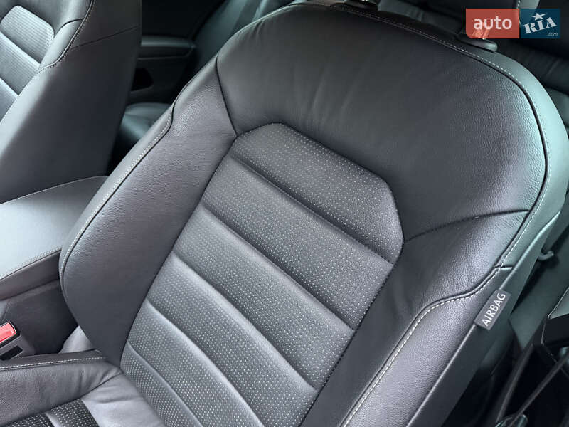 Хэтчбек Volkswagen e-Golf 2019 в Ровно