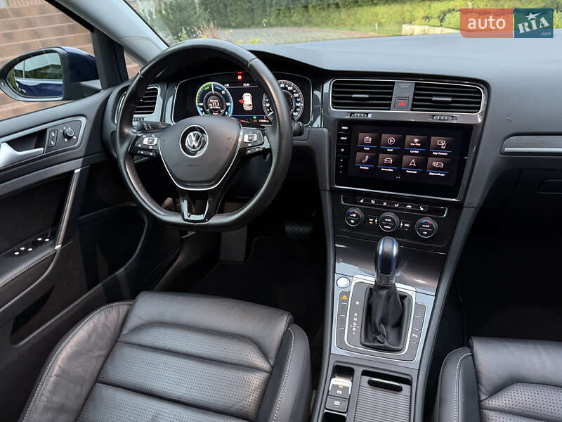 Хэтчбек Volkswagen e-Golf 2019 в Ровно