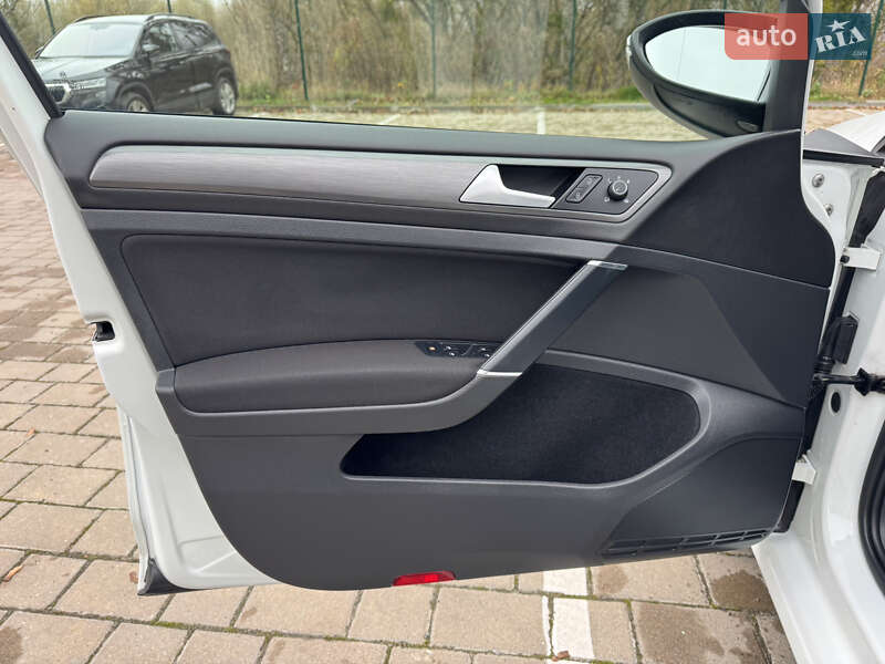 Хэтчбек Volkswagen e-Golf 2019 в Луцке