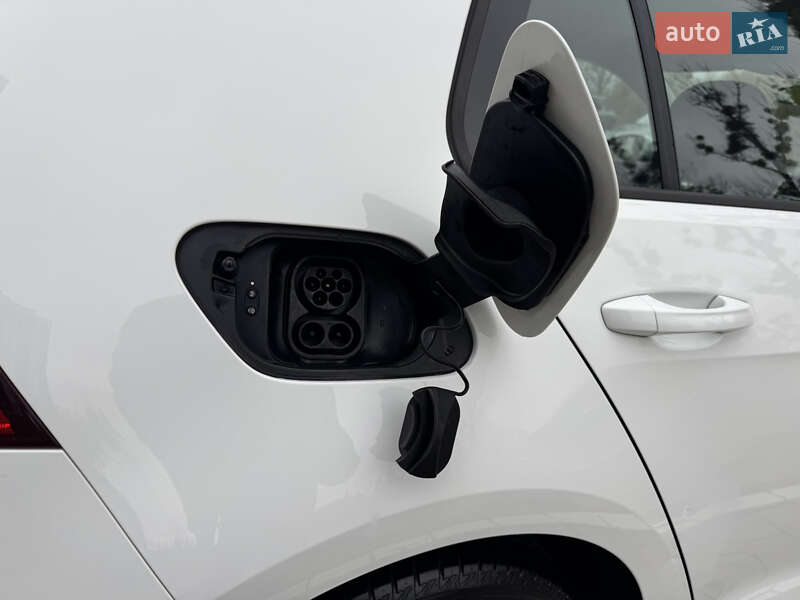 Хэтчбек Volkswagen e-Golf 2019 в Луцке