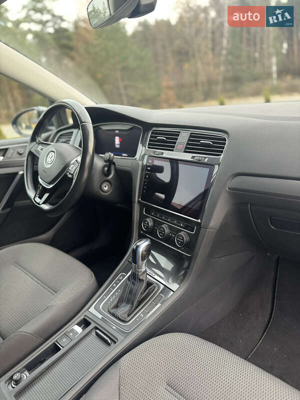 Хэтчбек Volkswagen e-Golf 2018 в Ковеле фото 21 Хэтчбек Volkswagen e-Golf 2018 в Ковеле