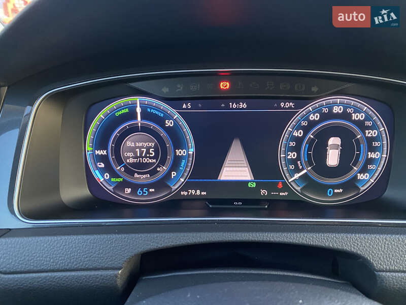 Хэтчбек Volkswagen e-Golf 2018 в Львове