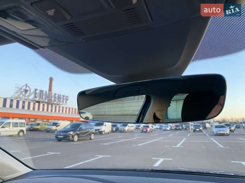 Хэтчбек Volkswagen e-Golf 2018 в Львове