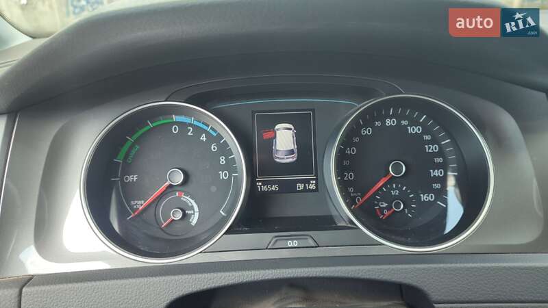 Хетчбек Volkswagen e-Golf 2015 в Києві