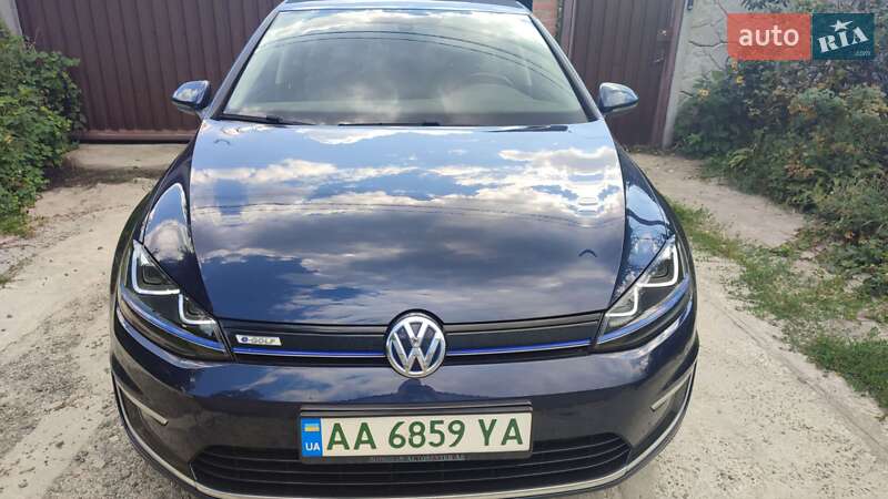 Хетчбек Volkswagen e-Golf 2015 в Києві