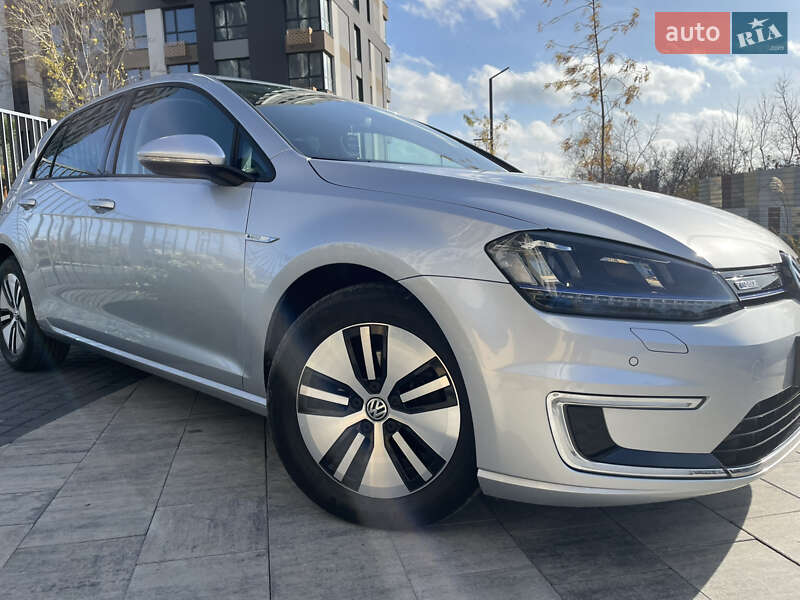 Хэтчбек Volkswagen e-Golf 2017 в Кропивницком
