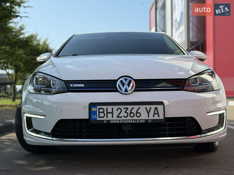 Хэтчбек Volkswagen e-Golf 2014 в Киеве