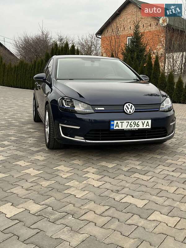 Хетчбек Volkswagen e-Golf 2015 в Косові фото Хетчбек Volkswagen e-Golf 2015 в Косові