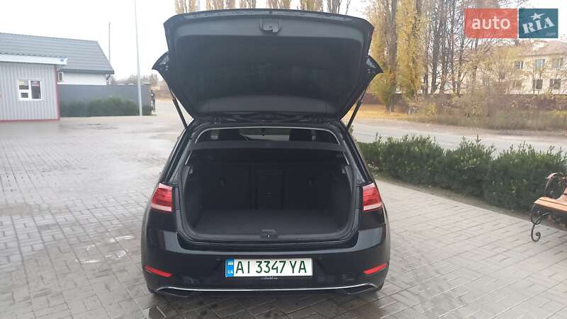 Хэтчбек Volkswagen e-Golf 2017 в Переяславе