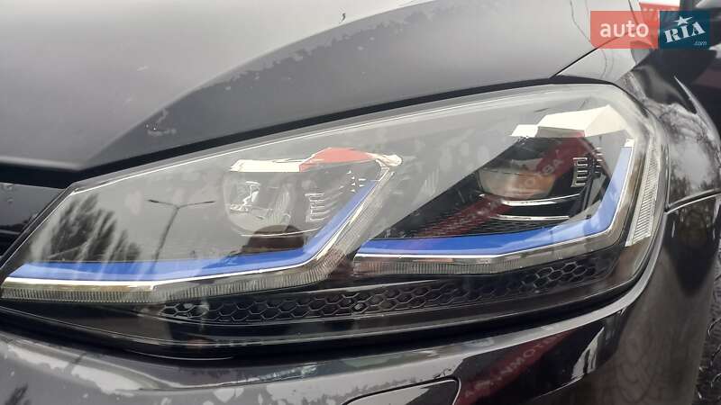 Хэтчбек Volkswagen e-Golf 2017 в Переяславе