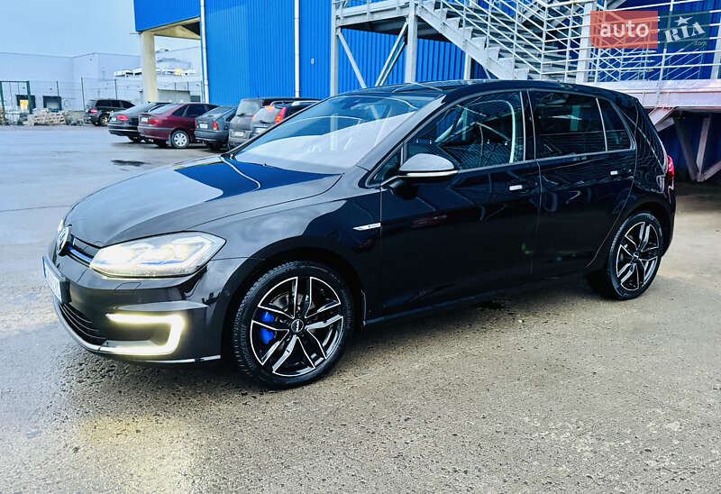 Хетчбек Volkswagen e-Golf 2018 в Львові