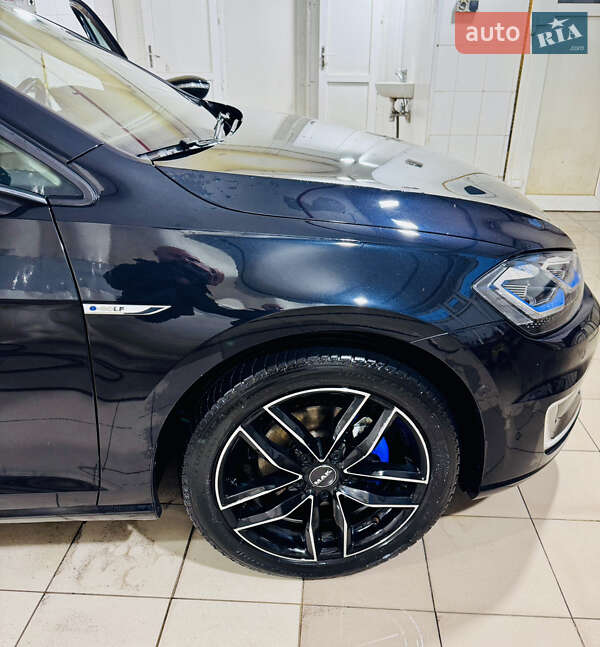 Хетчбек Volkswagen e-Golf 2018 в Львові