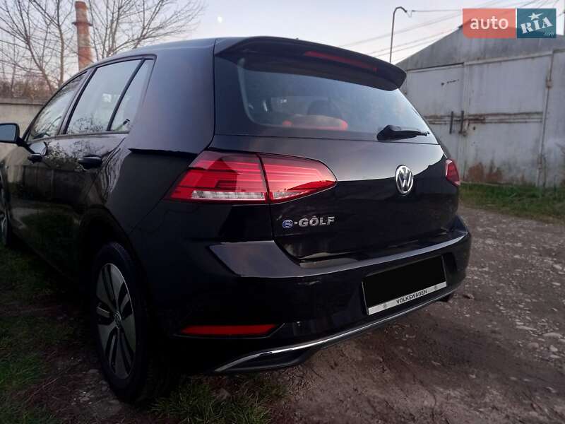 Хэтчбек Volkswagen e-Golf 2018 в Дрогобыче