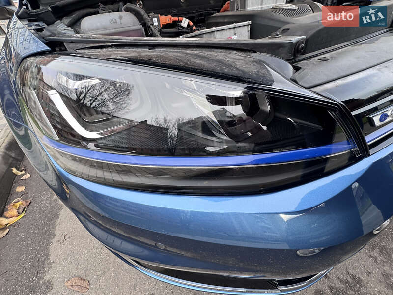 Хетчбек Volkswagen e-Golf 2015 в Кропивницькому