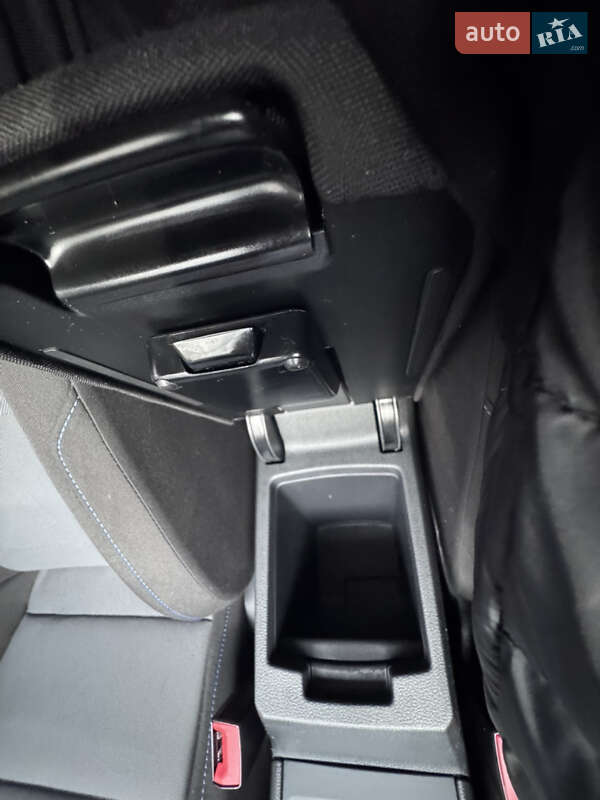 Хетчбек Volkswagen e-Golf 2015 в Кропивницькому