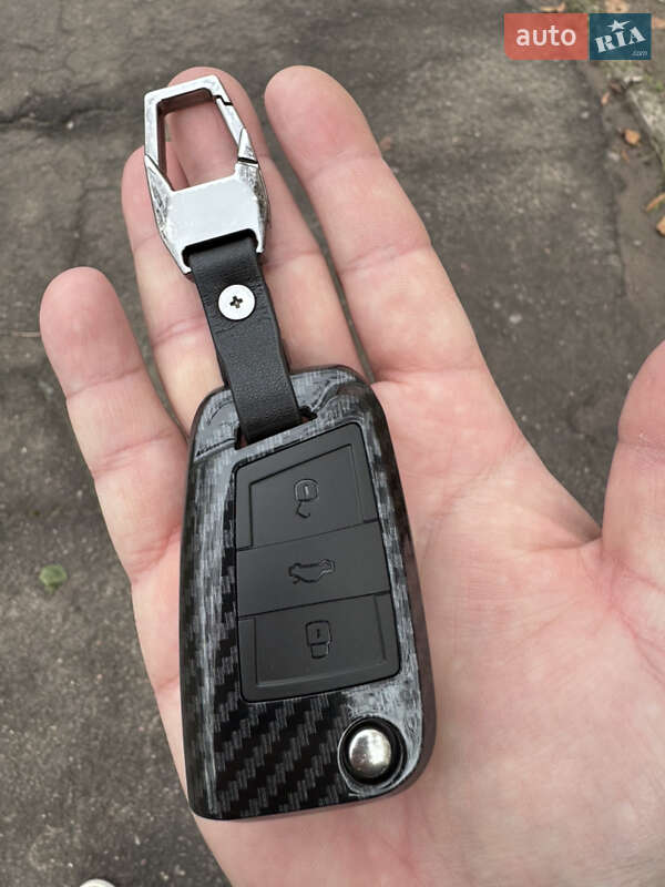 Хетчбек Volkswagen e-Golf 2015 в Кропивницькому