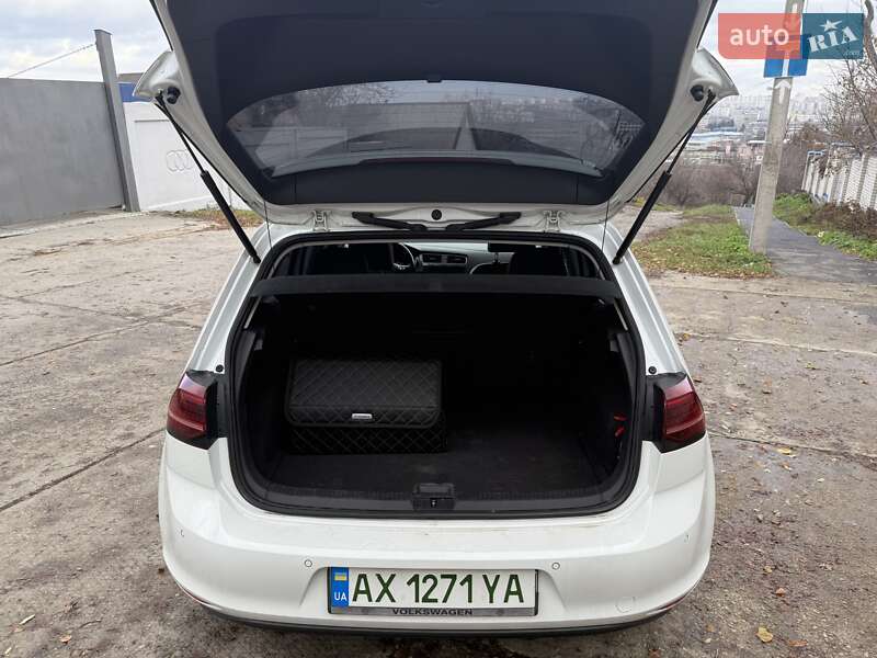 Хэтчбек Volkswagen e-Golf 2015 в Харькове