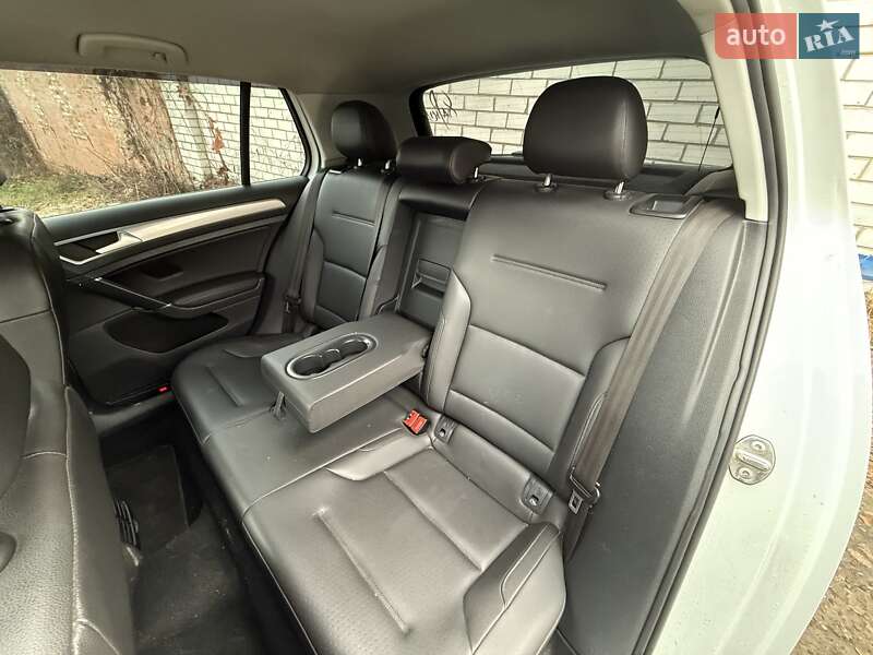 Хэтчбек Volkswagen e-Golf 2015 в Харькове