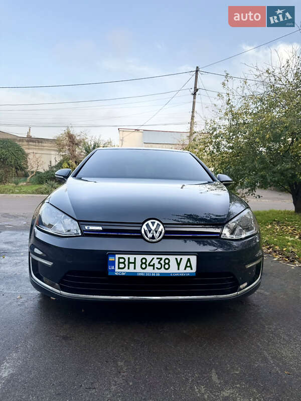 Хетчбек Volkswagen e-Golf 2016 в Одесі