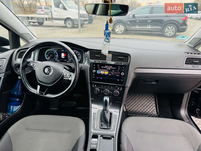 Хетчбек Volkswagen e-Golf 2019 в Іршаві фото 14 Хетчбек Volkswagen e-Golf 2019 в Іршаві