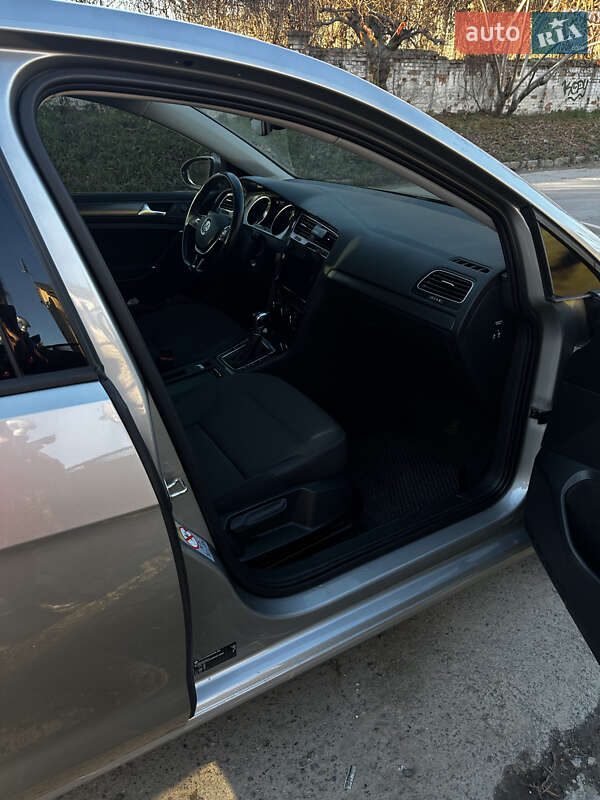 Хетчбек Volkswagen e-Golf 2019 в Львові фото 9 Хетчбек Volkswagen e-Golf 2019 в Львові