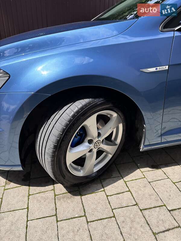 Хэтчбек Volkswagen e-Golf 2016 в Тернополе