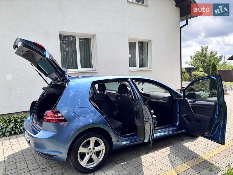 Хэтчбек Volkswagen e-Golf 2016 в Тернополе