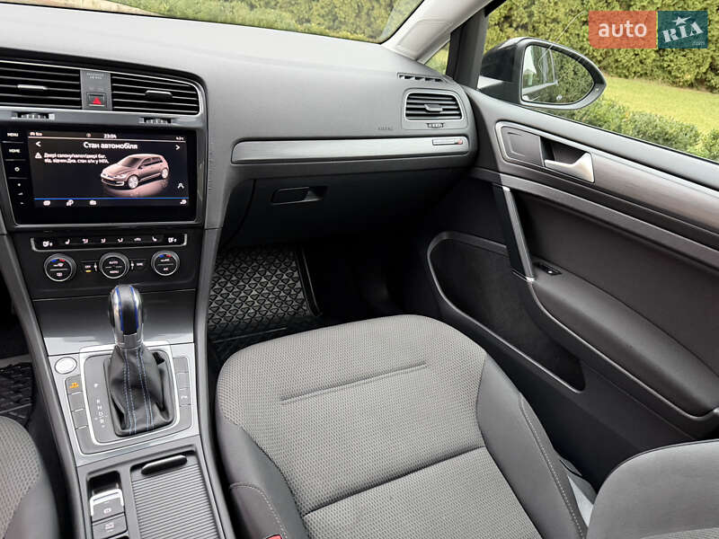 Хэтчбек Volkswagen e-Golf 2018 в Ровно