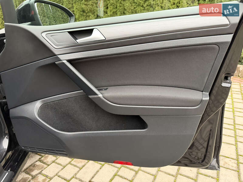 Хэтчбек Volkswagen e-Golf 2018 в Ровно