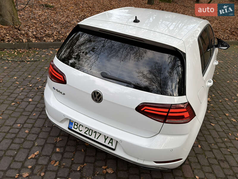 Хэтчбек Volkswagen e-Golf 2017 в Львове