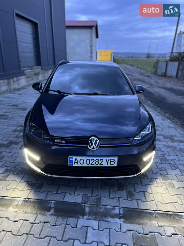 Volkswagen e-Golf 2015 Volkswagen e-Golf 2015