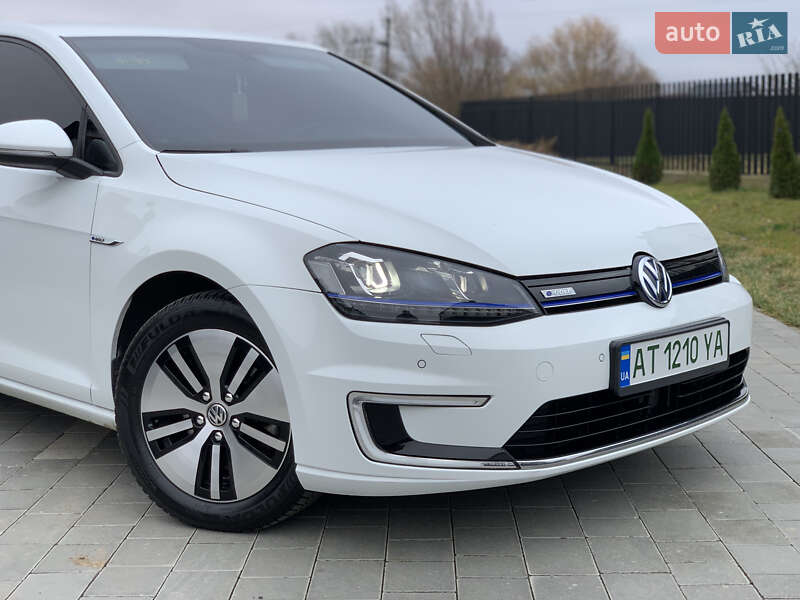 Хэтчбек Volkswagen e-Golf 2015 в Ивано-Франковске