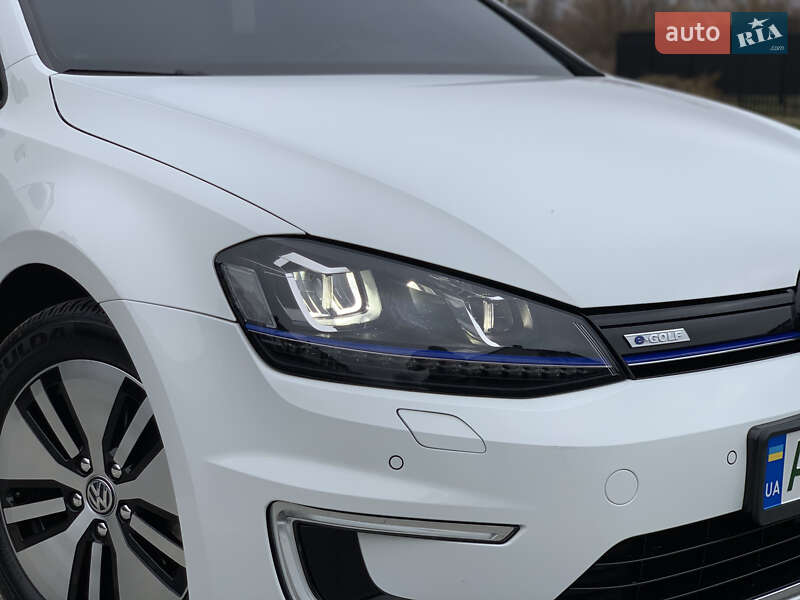 Хэтчбек Volkswagen e-Golf 2015 в Ивано-Франковске