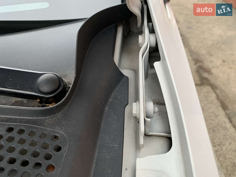 Хэтчбек Volkswagen e-Golf 2015 в Ивано-Франковске