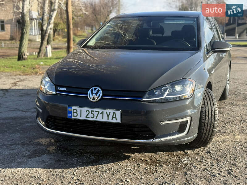 Хэтчбек Volkswagen e-Golf 2017 в Пирятине
