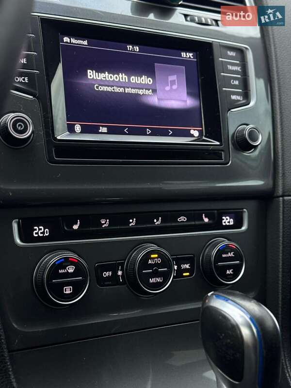 Хетчбек Volkswagen e-Golf 2015 в Чернівцях фото 34 Хетчбек Volkswagen e-Golf 2015 в Чернівцях