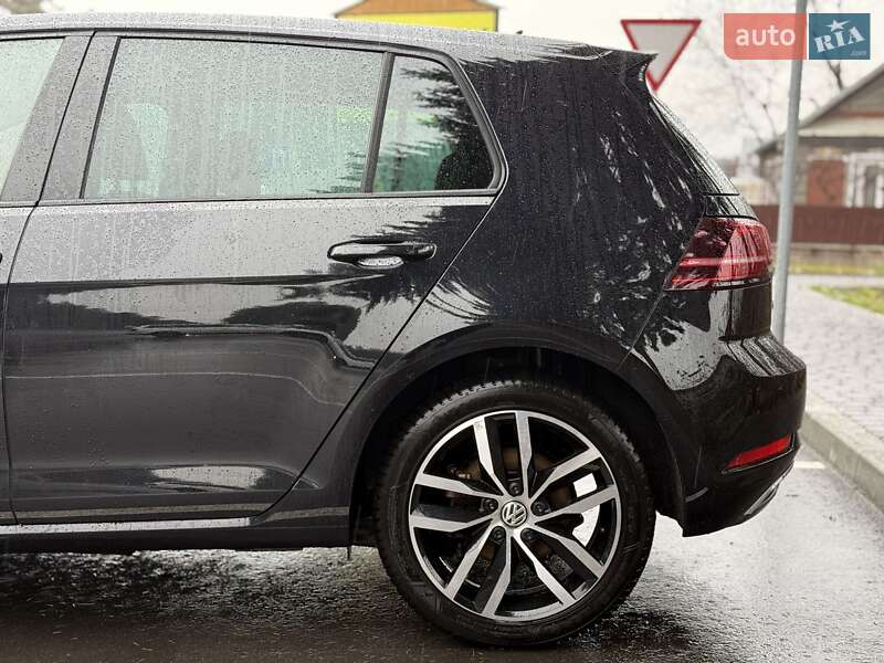 Хэтчбек Volkswagen e-Golf 2019 в Дубно