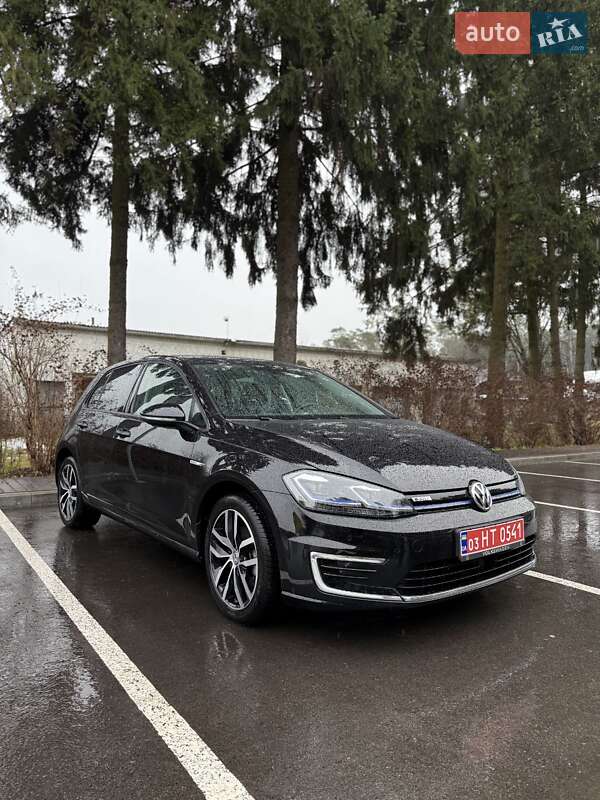 Хэтчбек Volkswagen e-Golf 2019 в Дубно