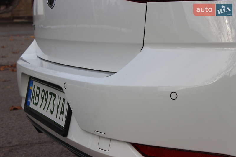 Хэтчбек Volkswagen e-Golf 2020 в Днепре